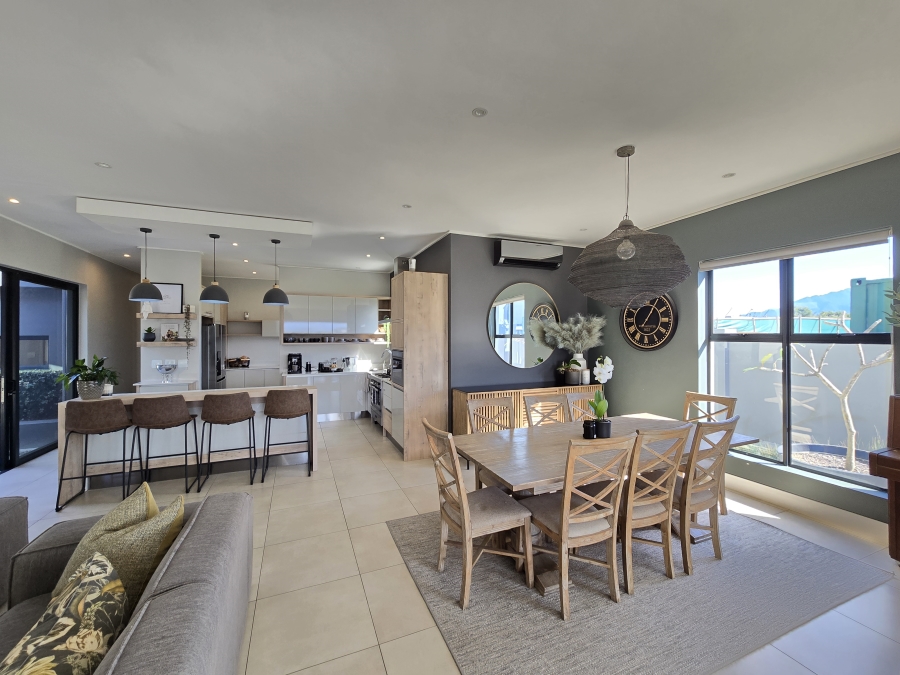 4 Bedroom Property for Sale in Kingswood Golf Estate Western Cape
